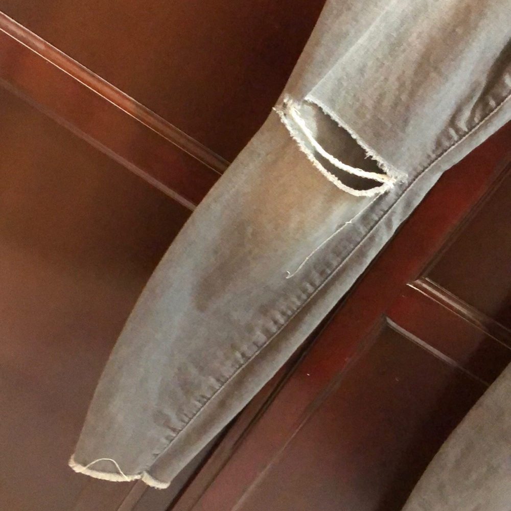Light Gray Joe’s Jeans 👖🖤 - Picture 3 of 5